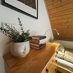 S Vlastnim Koupanim A Rozlehlou Zahradou