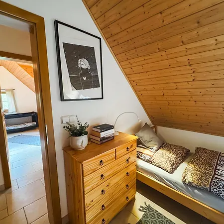 Casa de Férias S Vlastním Koupáním A Rozlehlou Zahradou *