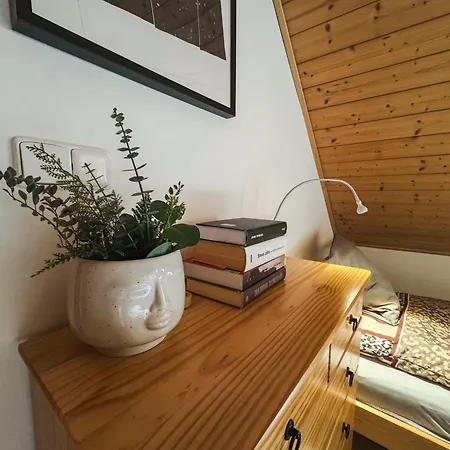S Vlastnim Koupanim A Rozlehlou Zahradou