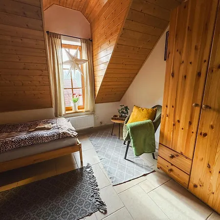 Casa de Férias S Vlastním Koupáním A Rozlehlou Zahradou