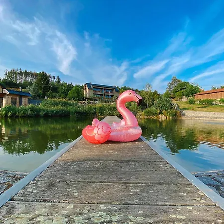 Casa de Férias S Vlastním Koupáním A Rozlehlou Zahradou
