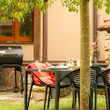 S Vlastním Koupáním A Rozlehlou Zahradou Casa de Férias *
