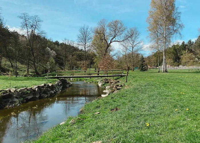 Feriehus S Vlastnim Koupanim A Rozlehlou Zahradou