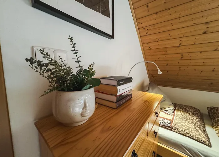 S Vlastnim Koupanim A Rozlehlou Zahradou